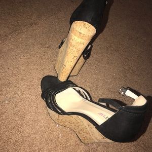 Women’s shoes/heels